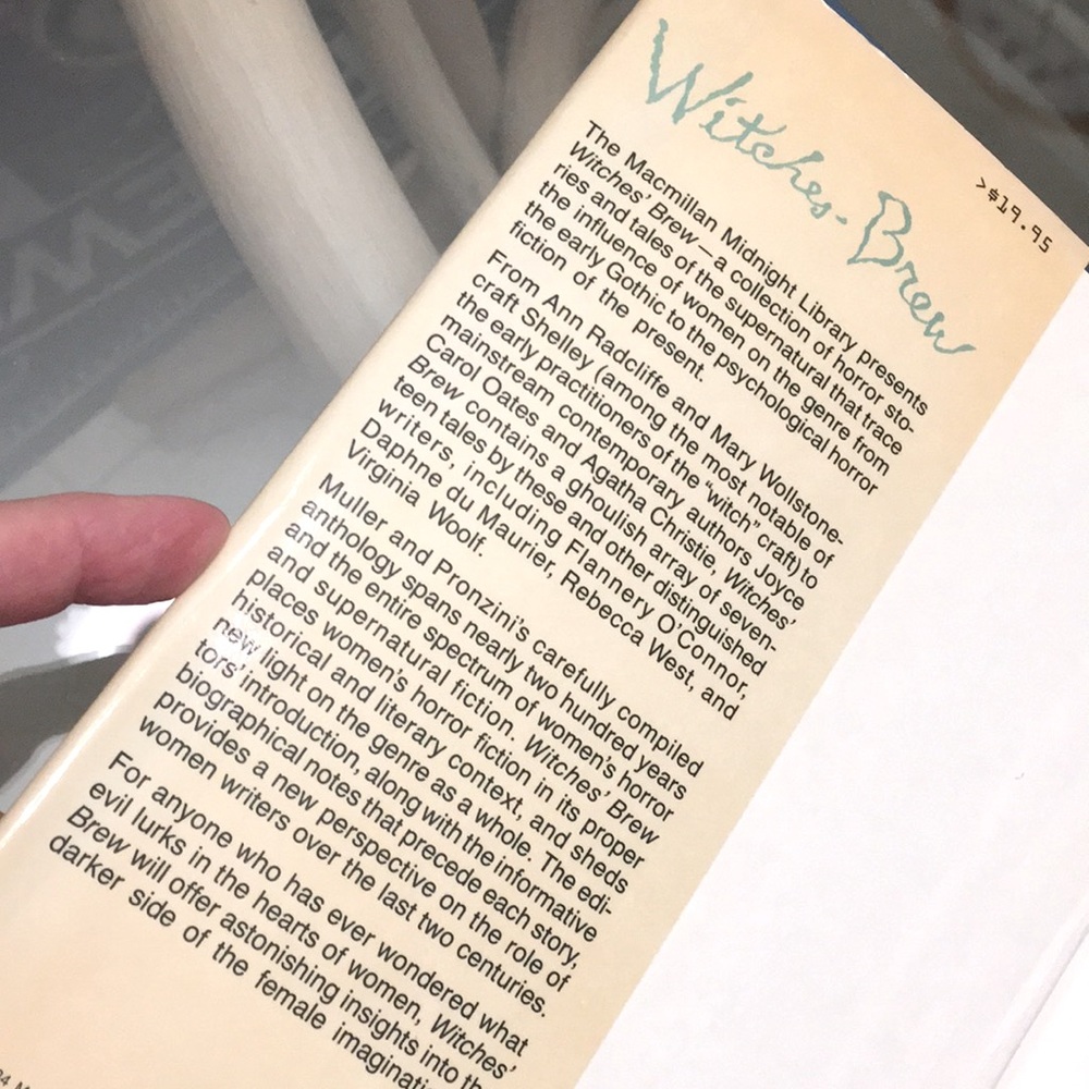 By Women authors: “Horror & Supernatural Stories” plus “Gargoyles” mini book - Picture 4 of 13